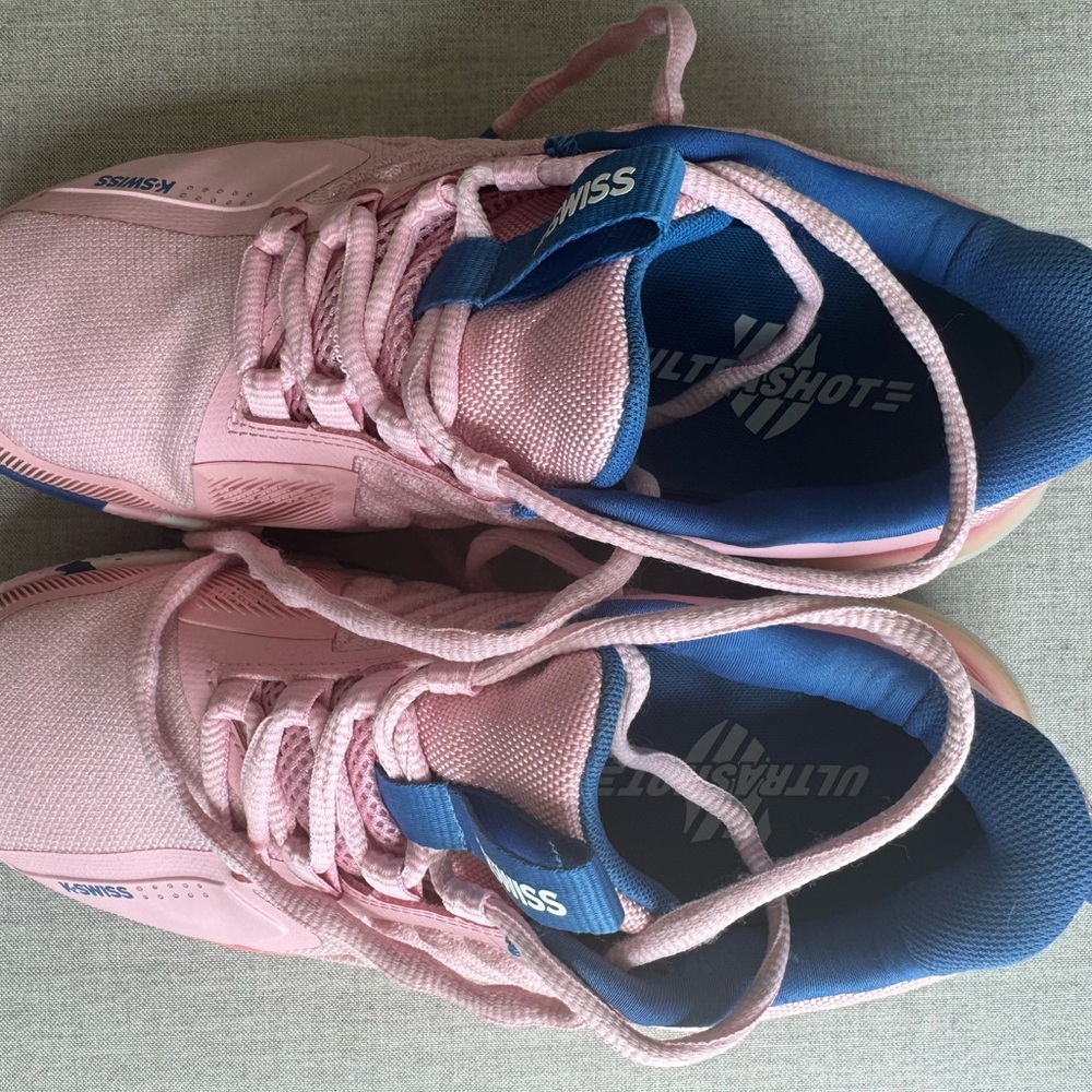 K-Swiss Pink and Blue Tennis/pickleball shoe